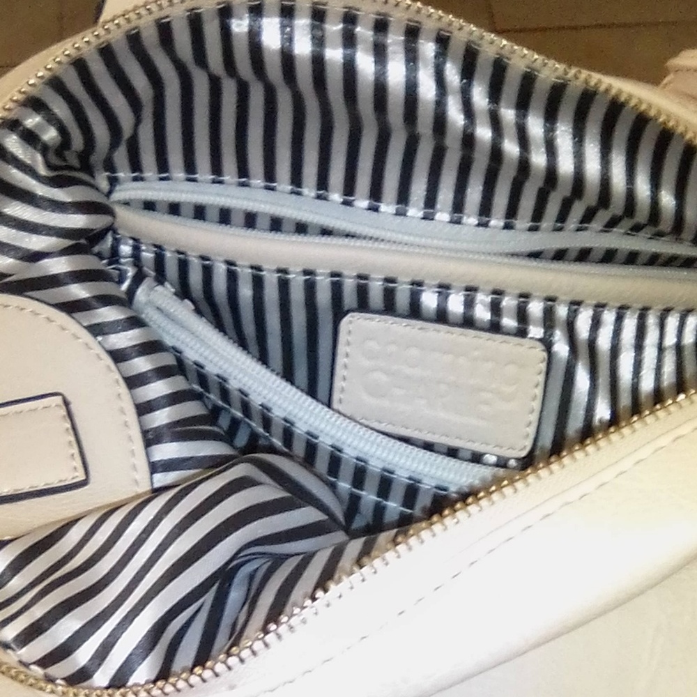Handbag - Picture 4 of 4